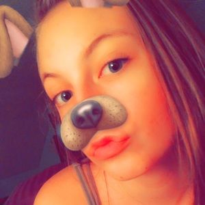 Meet your Posher, Leigha